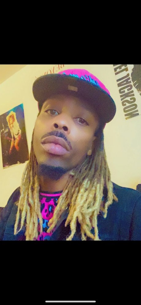 GoldiloXXX Versace star free archive