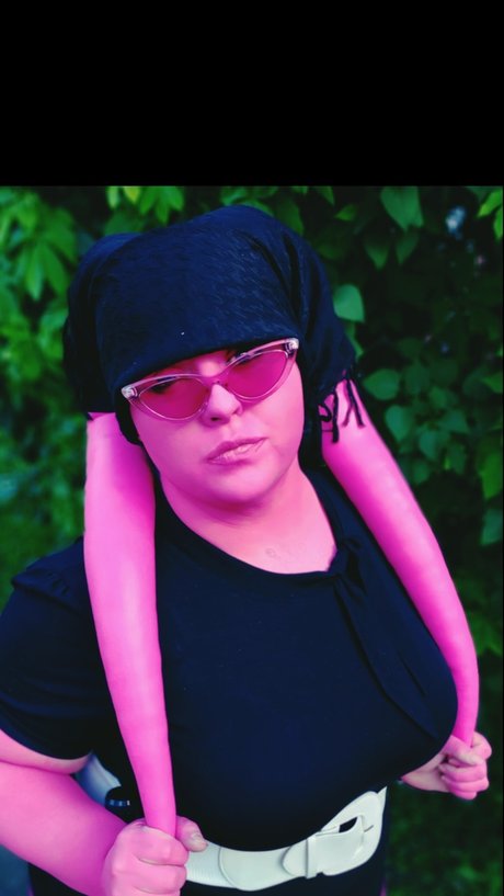 Gabbi Lek model adult pictures