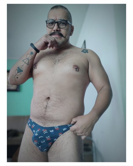 El Pelon Bigot n Mxli model porn picture
