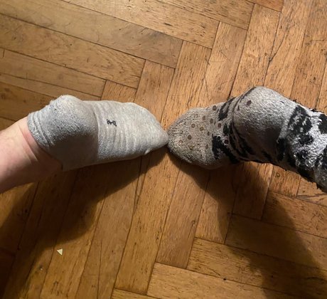 _Feeetish Couple_ pornographic actress picture