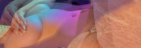 Emily Hill pornstar naked picture