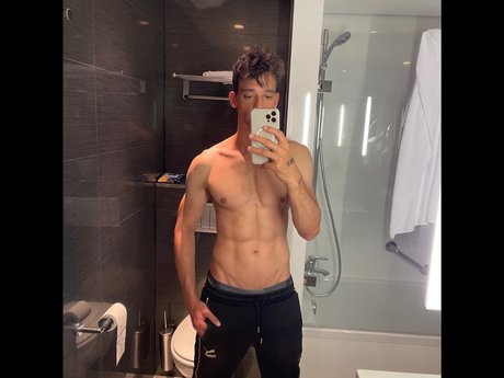 Dominic sexy star picture