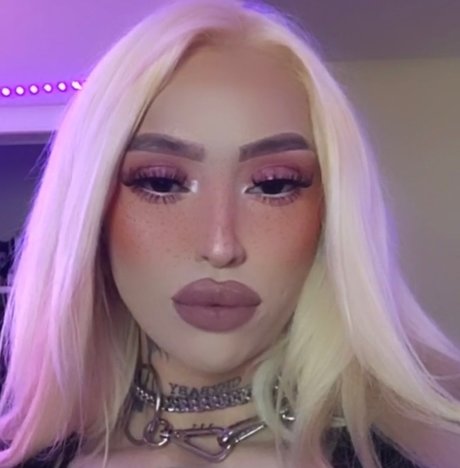 _CRYBABY_ perfect model image