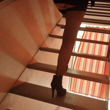 Mxony model erotic images