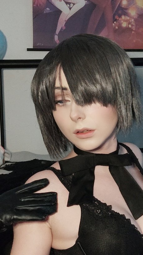 Naka Mi Kado model sexy photos