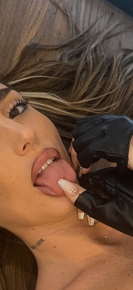 Naissha star hd photo