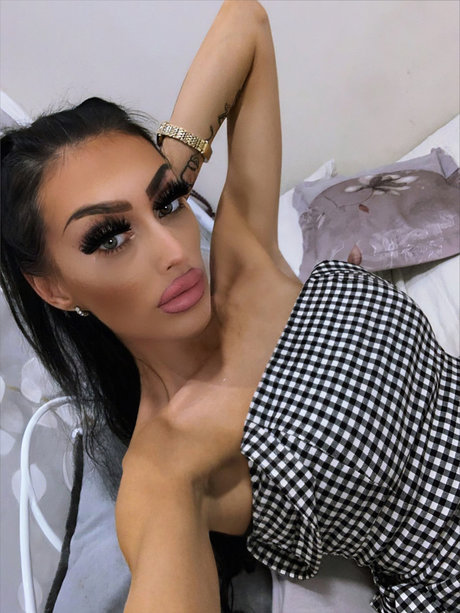 Elizabeth of high quality pornstar photos