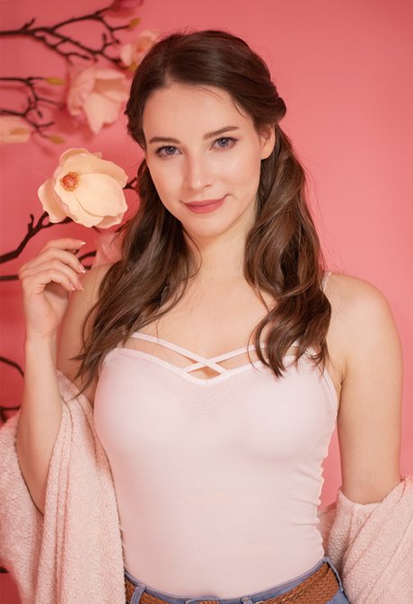 Enji Night model beautiful images