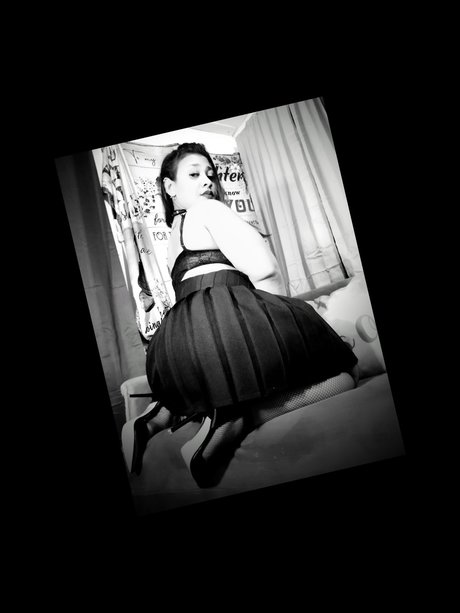 Mz Quinn sexy actress pic