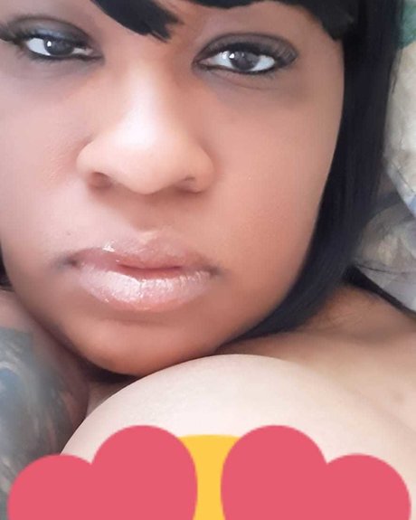 MzXXXmami_ porn model image