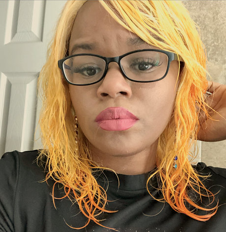 Nasti Sip and Paint beautiful model img