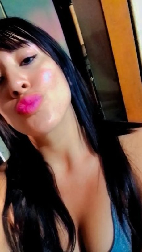 Naomicruzz_ hd pornstar img