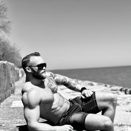 Collin Wood pretty model image