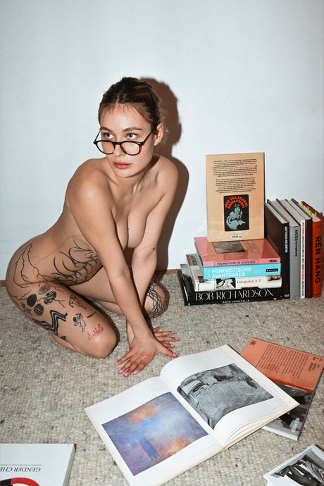 Chanel Canna adult actress gallery