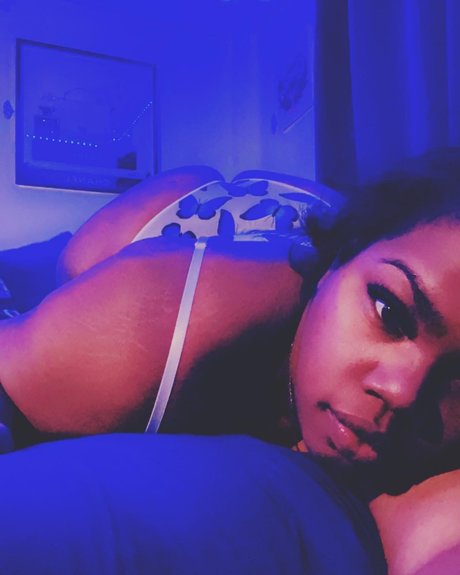 GG BeeniT nice star picture