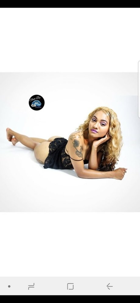 LoveCyn model naked archive