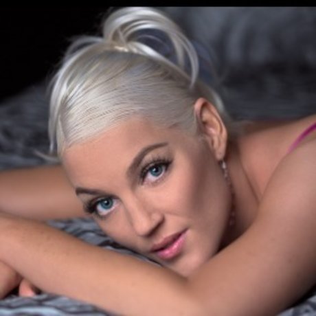 Goddess Natasha Rose nude star img