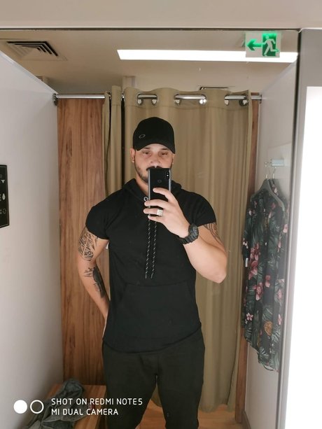 Anderson Felipe Barbosa Gon alves model pretty image