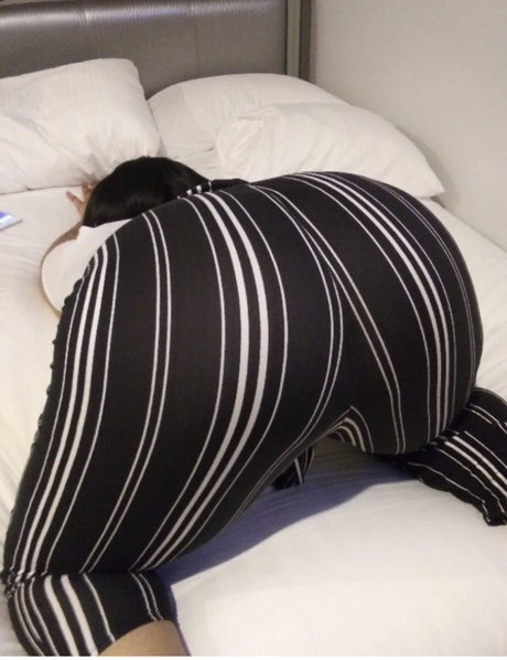 FIJI 7 model erotic image