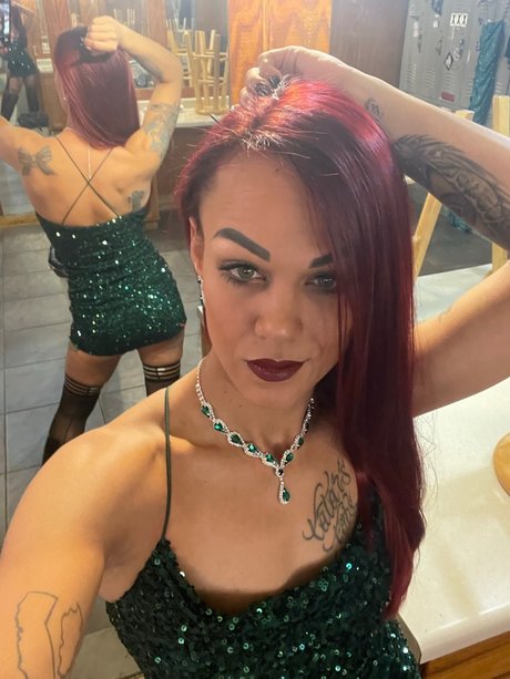 Hazel Maze nice star photos