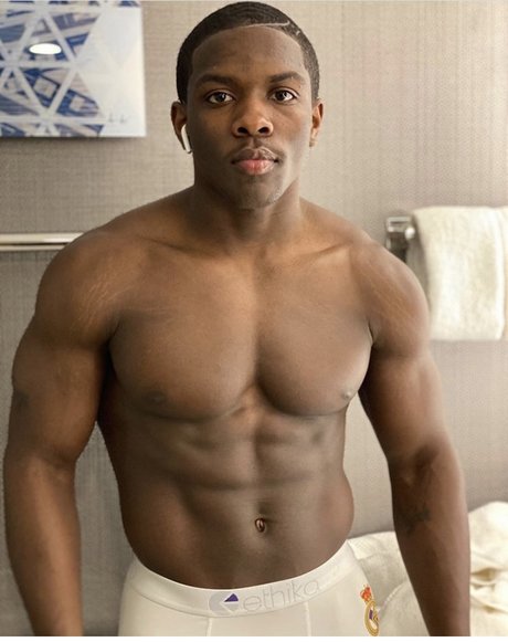 Chocolate Keem star nude photo