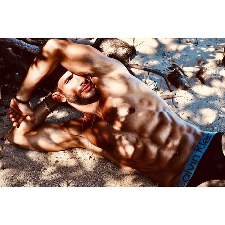 Freedome nudes model pic