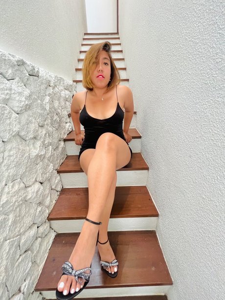 Dea Della star sex pics