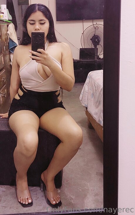 Nayer naked star photo