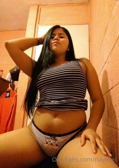 Nayer nice actress photo