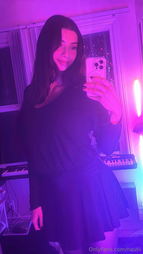 nautii_ sexy actress pic