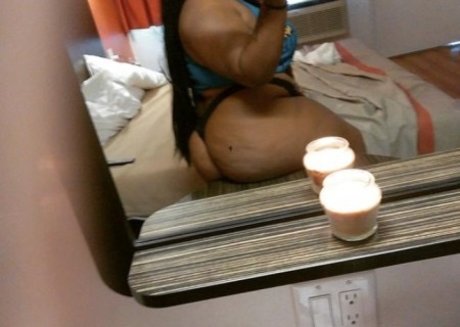 NAUDII NATURE star sex photos