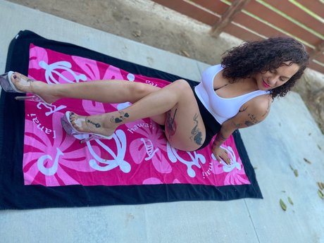 C Walker nude pornstar pic