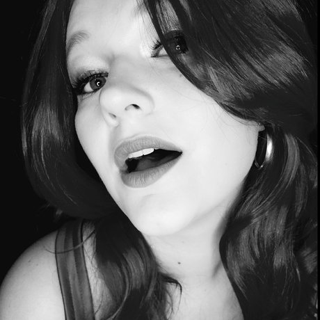 Crafty Cora star hot pictures