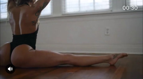 Craavyn pornographic model image