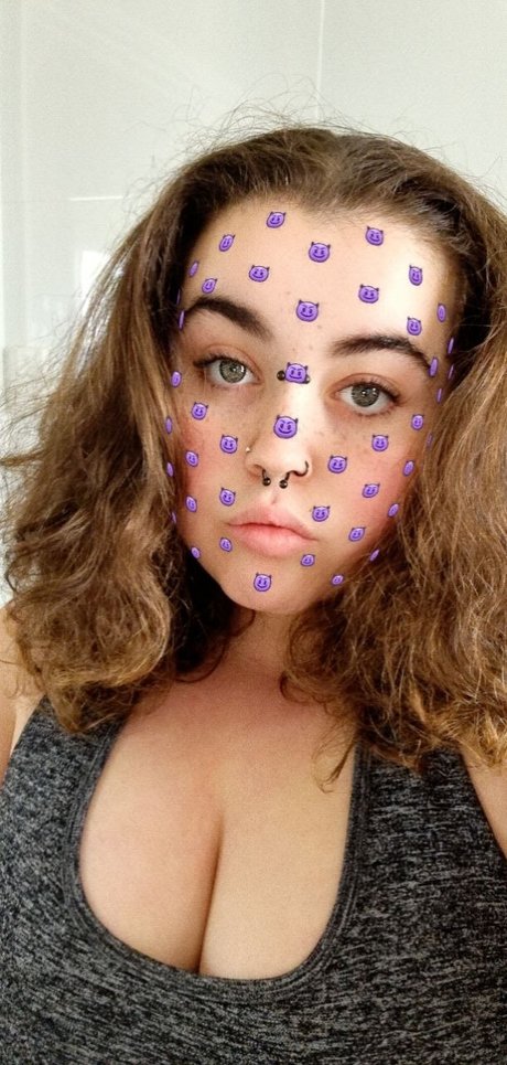 Chonky Goddess_ pornstar beautiful picture