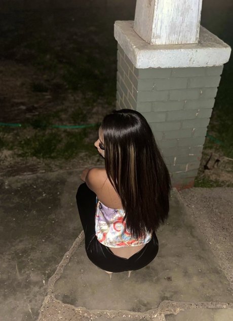 Badmillyliiyah model high quality photos