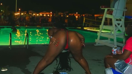 Officialneshhhhh adult model img