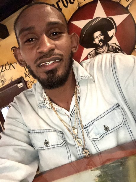 DheSlanngga star erotic archive