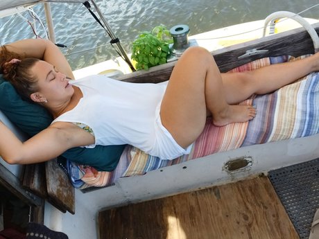 Captain Trouble porn actress archive