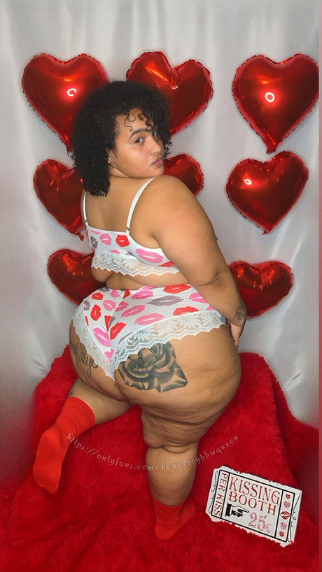 HennessyBbwQueen model photo
