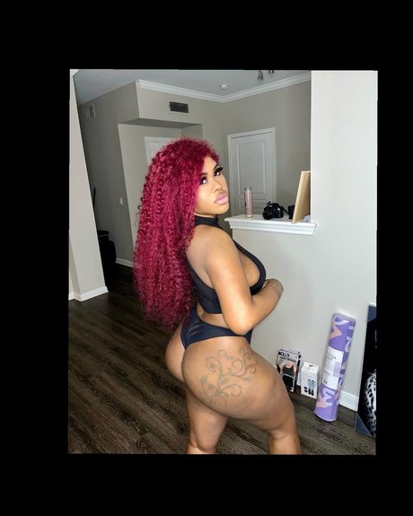 Nature Fuller exclusive model gallery