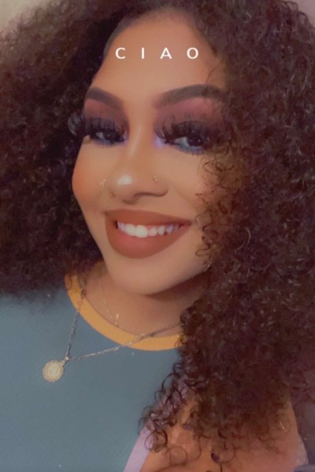 Queen Palace_ model sexy pictures