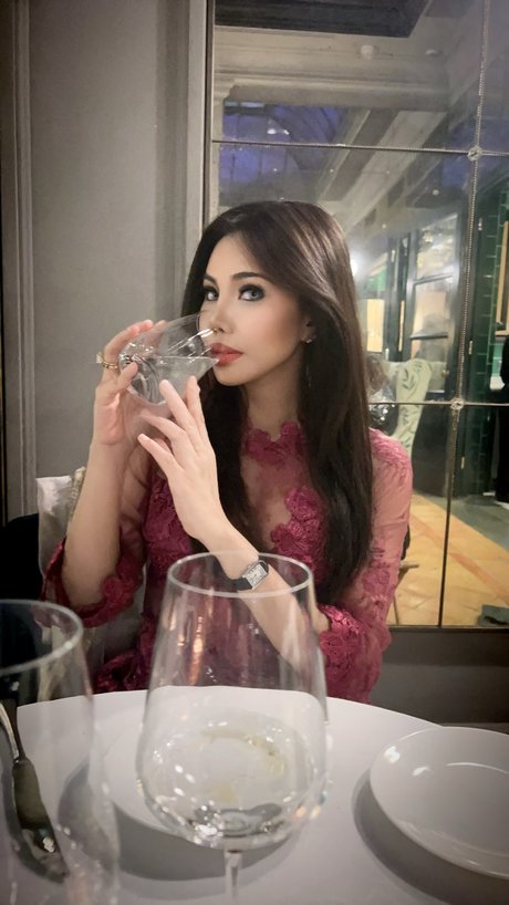 Nezuko Shinja sexy pornstar pics