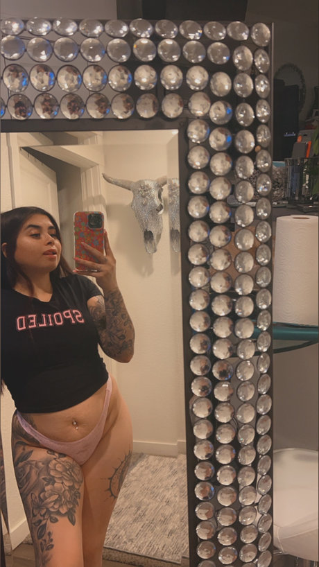 Netty xxx model images