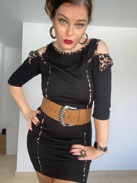 Julina Bauer model erotic pictures