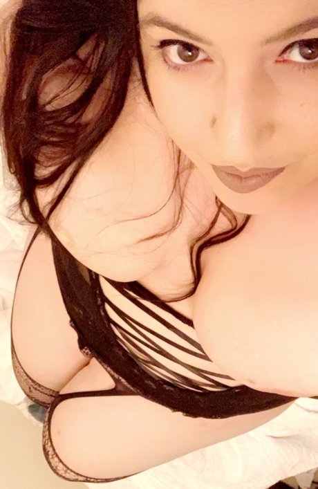 Kinky Carmen_ beautiful star img