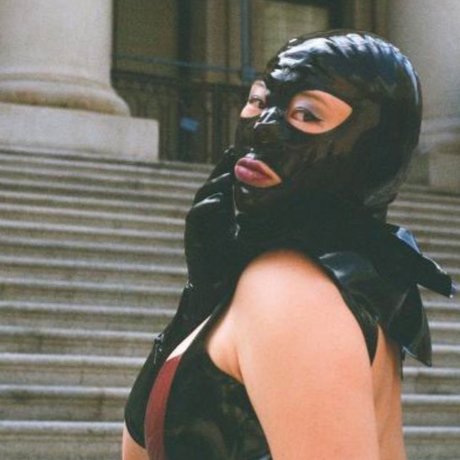 Bella Dediva free actress pic