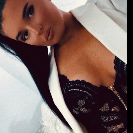 Bee Gee pornstar beautiful images