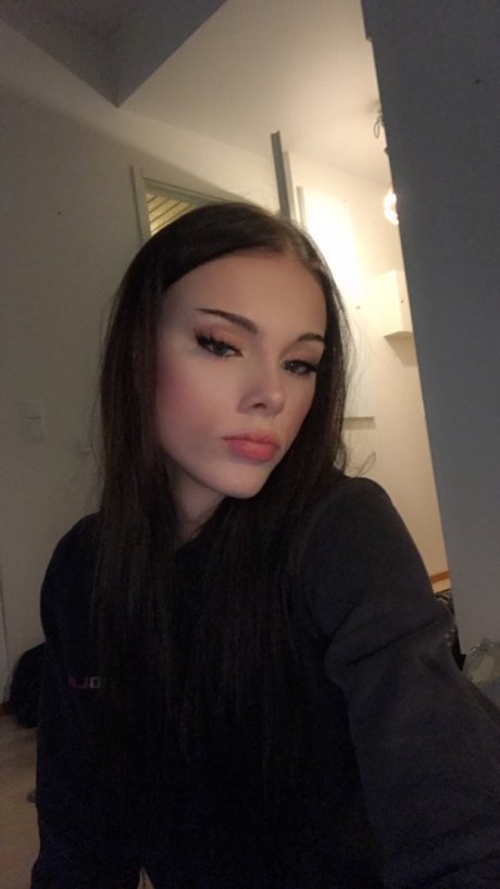 Nikitakanervala pornstar high quality image