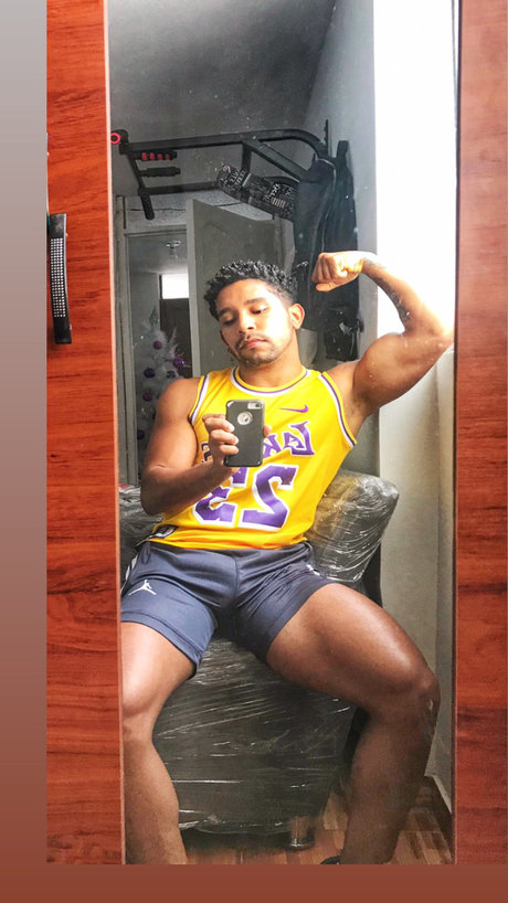 Yeisser Sanchez nudes model gallery